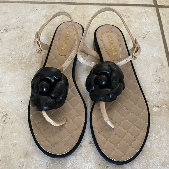 Chanel black beige camellia T-strap sandals 38C - Picture 2 of 8